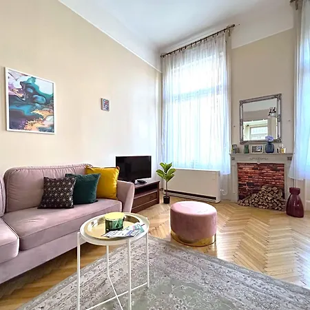 2 Rooms Between Of Chain Bridge, Cathedral, Parlament,Castle Area Budapest
