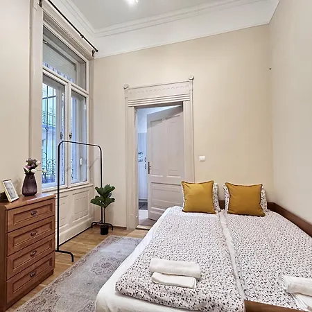 2 Rooms Between Of Chain Bridge, Cathedral, Parlament,Castle Area Budapest