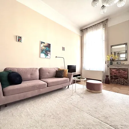 2 Rooms Between Of Chain Bridge, Cathedral, Parlament,Castle Area * Budapest