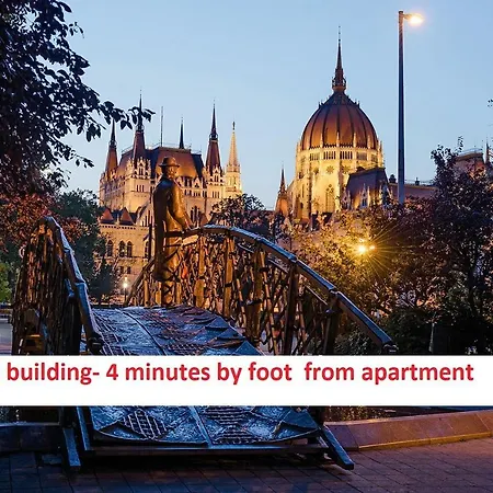 2 Between Of Chain Bridge, Cathedral, Parlament,castle Area Apartament