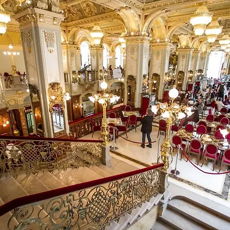 Apartament 2 Between Of Chain Bridge, Cathedral, Parlament,castle Area *