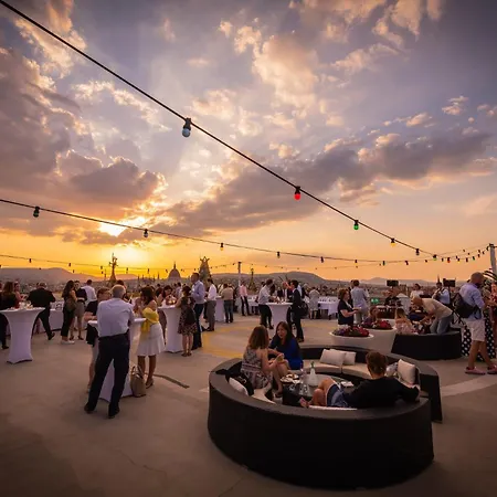 2 Between Of Chain Bridge, Cathedral, Parlament,castle Area Apartament