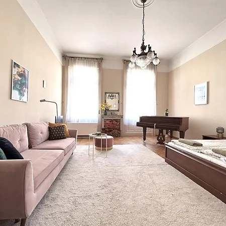 2 Between Of Chain Bridge, Cathedral, Parlament,castle Area Apartament Budapeszt