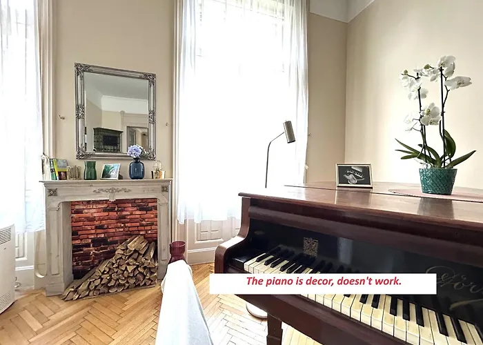 Apartament 2 Between Of Chain Bridge, Cathedral, Parlament,castle Area Budapesta