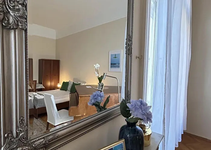 Apartament 2 Between Of Chain Bridge, Cathedral, Parlament,castle Area