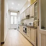 2 Between Of Chain Bridge, Cathedral, Parlament,castle Area Apartman Budapest