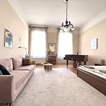 2 Between Of Chain Bridge, Cathedral, Parlament,castle Area Apartman Budapest