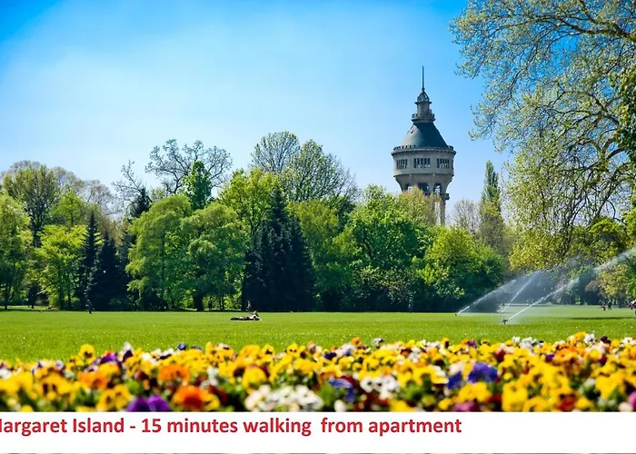 Apartment 2 Between Of Chain Bridge, Cathedral, Parlament,castle Area